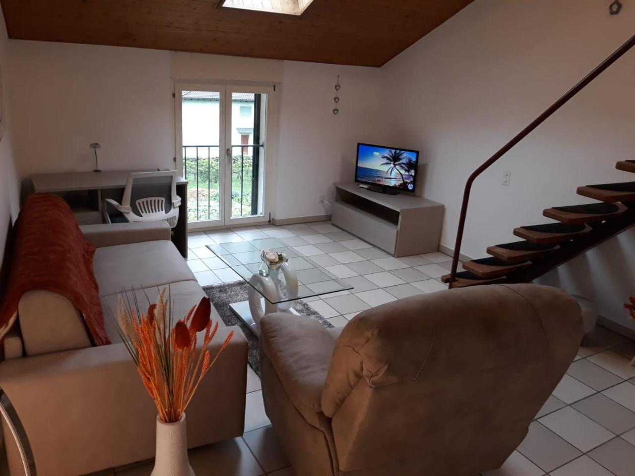 Holidays Homes Il Folletto Quartino Ngoại thất bức ảnh